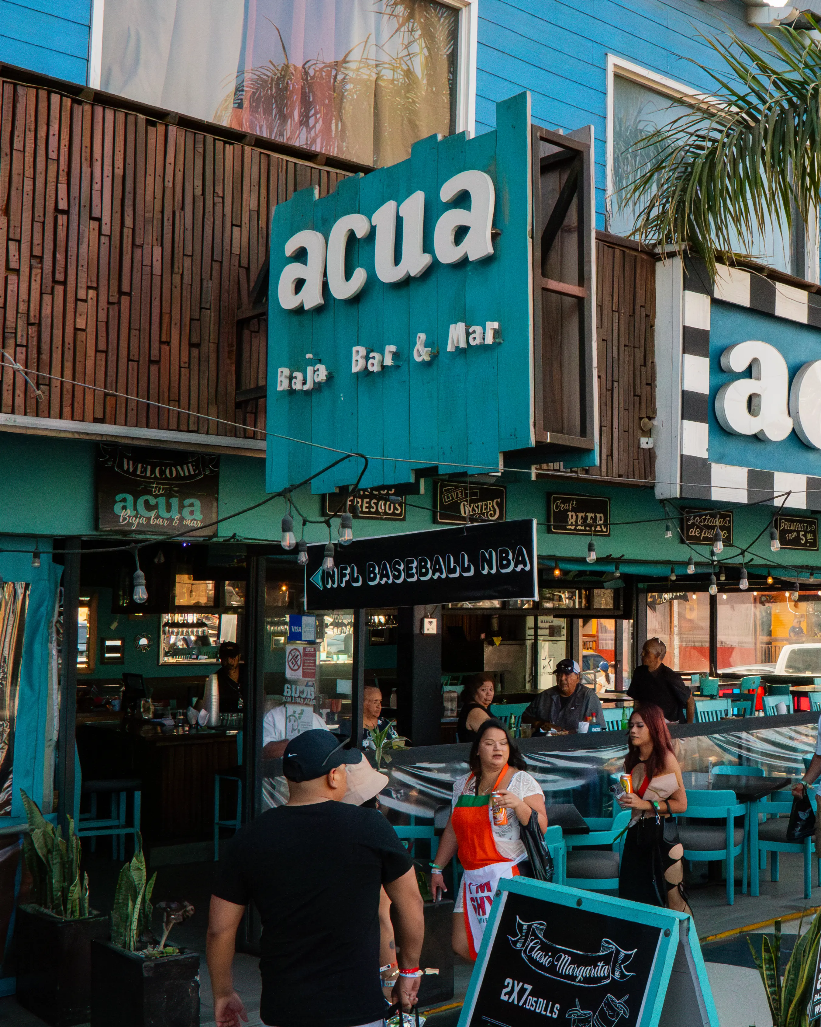Letrero Acua Baja Bar & Mar